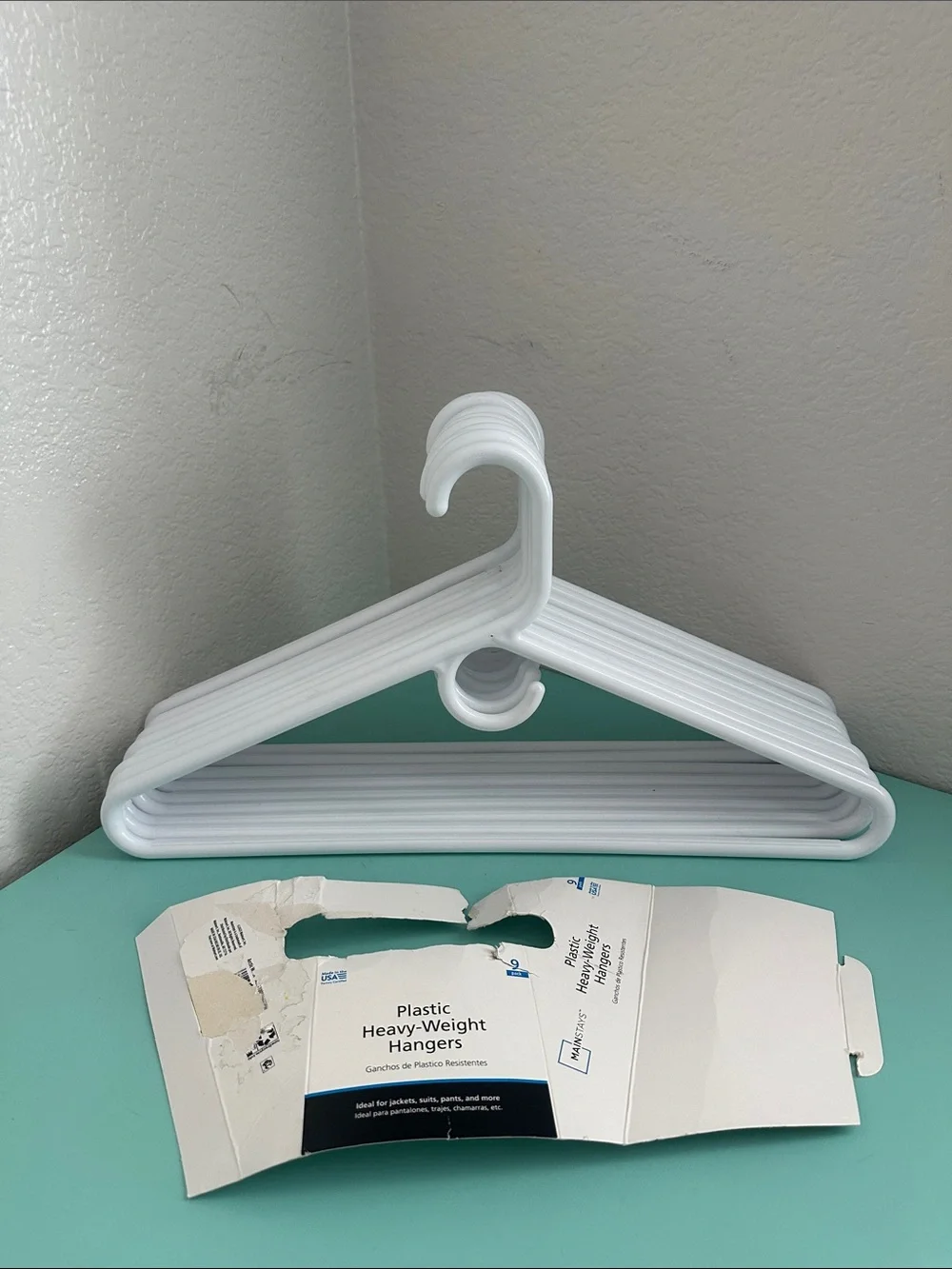 Mainstays 9 Heavyweight Plastic Clothes Hangers-Strong Support-brand new